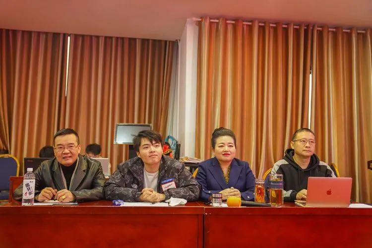 萬(wàn)合家工程講師.jpg