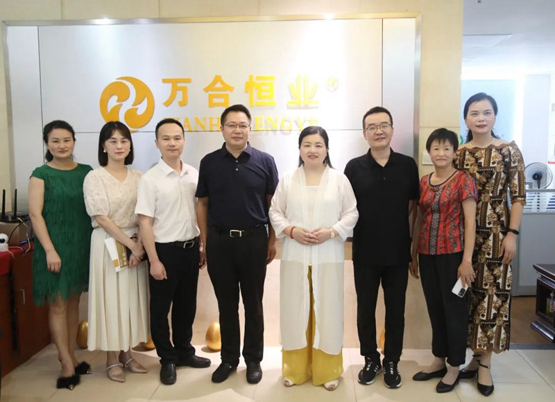 大漢Guo際工匠院劉述權(quán)院長(zhǎng)一行蒞臨萬合恒業(yè)考察指導(dǎo)